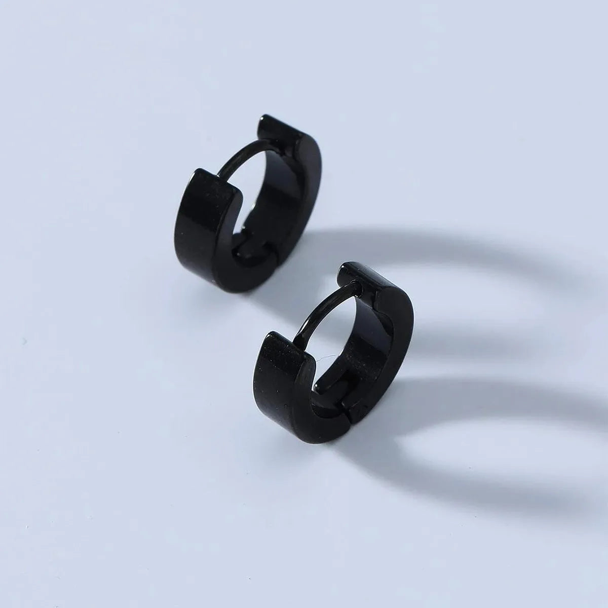 Black stainless steel geometric circle earrings for men unisex fashion OL style